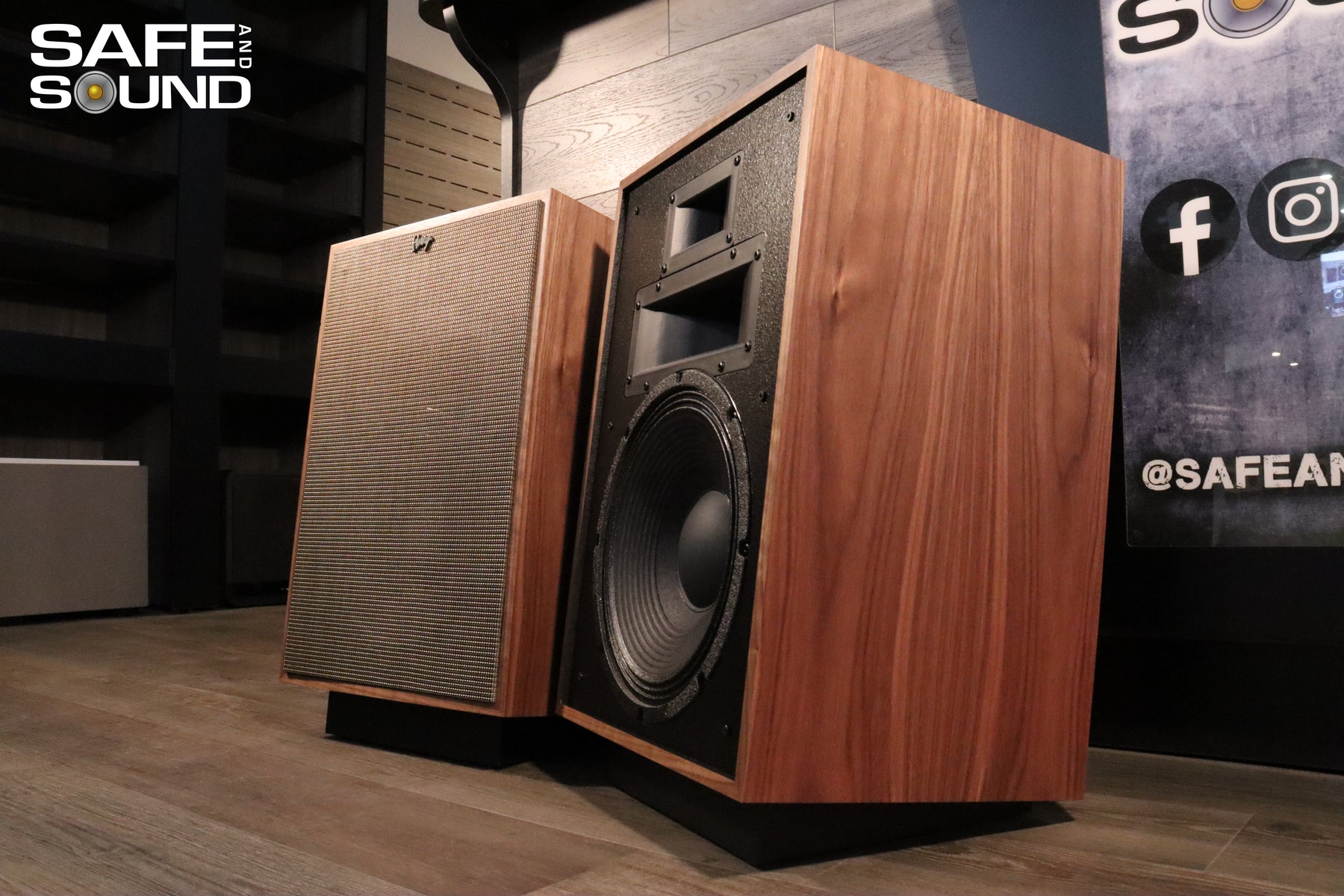 7 Reasons Why You Need a Pair of Klipsch’s Heresy IV Speakers.
