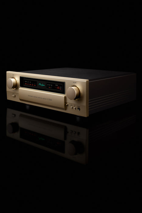 Accuphase C-2300 Precision Stereo Preamplifier - Safe and Sound HQ