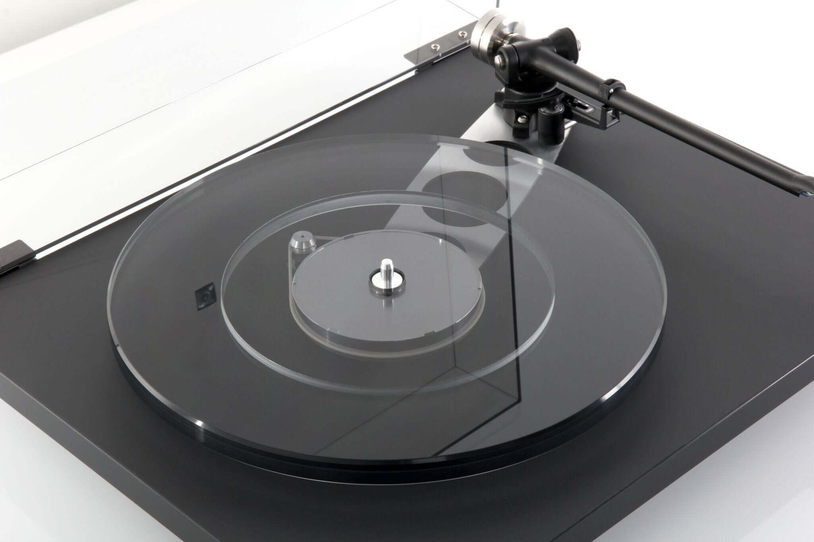 Rega Planar 6 Turntable with Neo TT-PSU Power Supply Upgrade - Safe and Sound HQ
